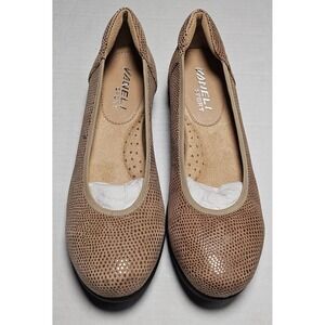 Vaneli Sport Donia Taupe E Printed Leather Ballet Wedge Pumps Women's 6 M NEW